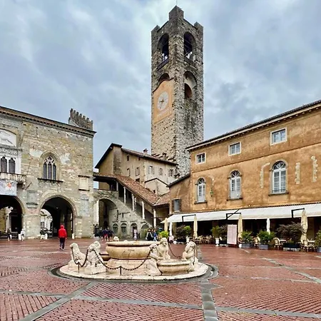 Daire Colleoni Suite, Citta Alta